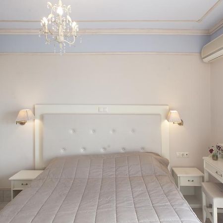 Tina'S House Aparthotel ไปโลส ภายนอก รูปภาพ