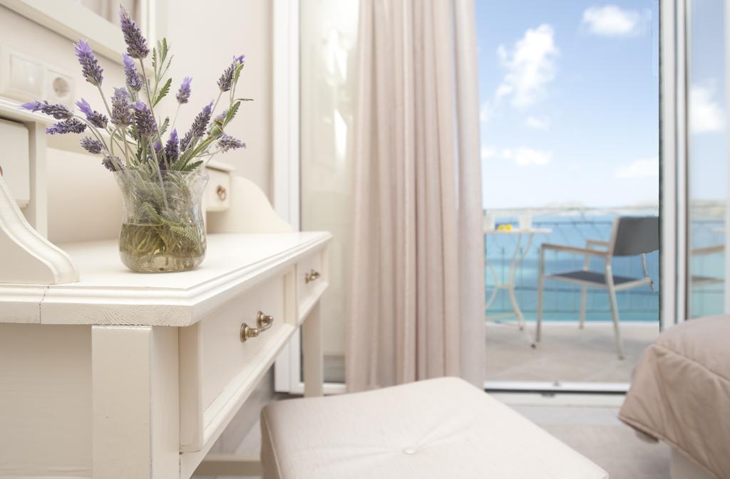 Tina'S House Aparthotel ไปโลส ภายนอก รูปภาพ